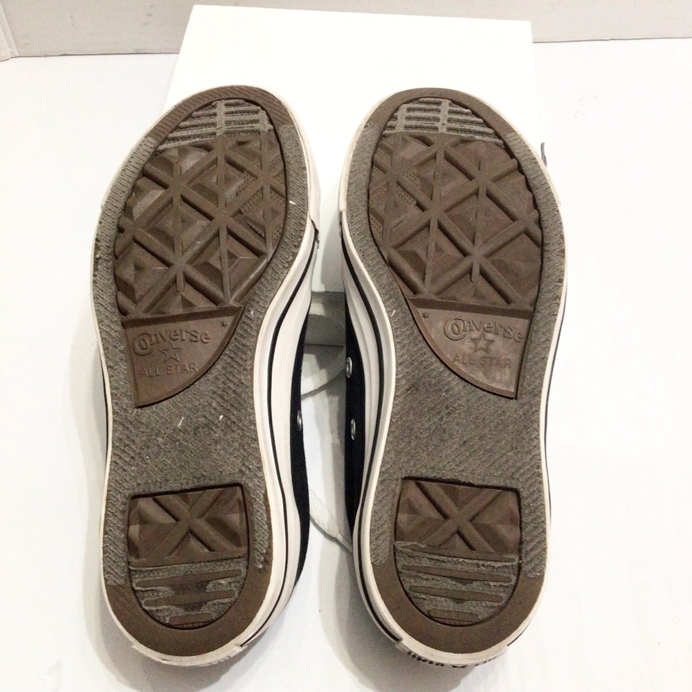 Converse Shoes - Picture 9 of 12